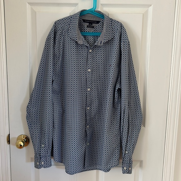 Tommy Hilfiger. Men’s Large. New York Fit. 100% Cotton. Lightweight % cool. - Picture 1 of 5